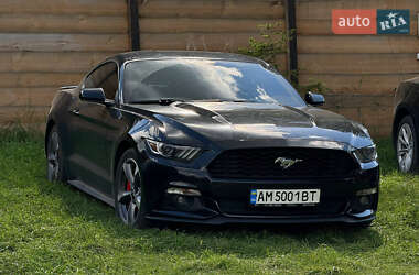 Купе Ford Mustang 2015 в 
