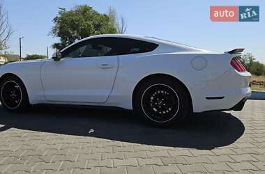 Купе Ford Mustang 2015 в 