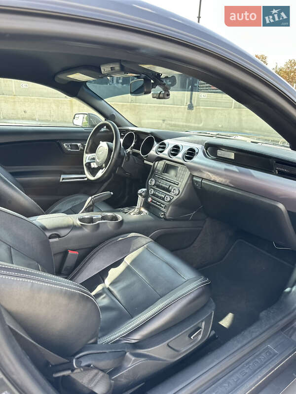 Купе Ford Mustang 2016 в Киеве фото 11 Купе Ford Mustang 2016 в Киеве
