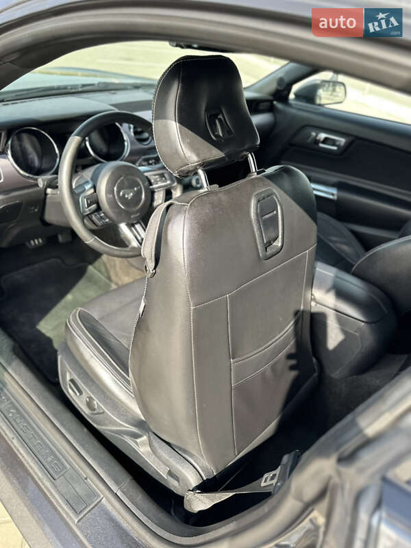 Купе Ford Mustang 2016 в Киеве фото 20 Купе Ford Mustang 2016 в Киеве