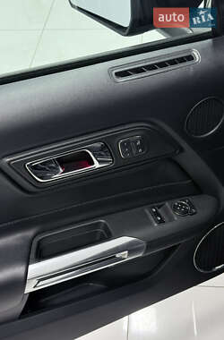 Купе Ford Mustang 2015 в 