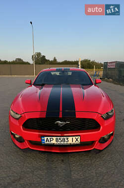 Купе Ford Mustang 2015 в 