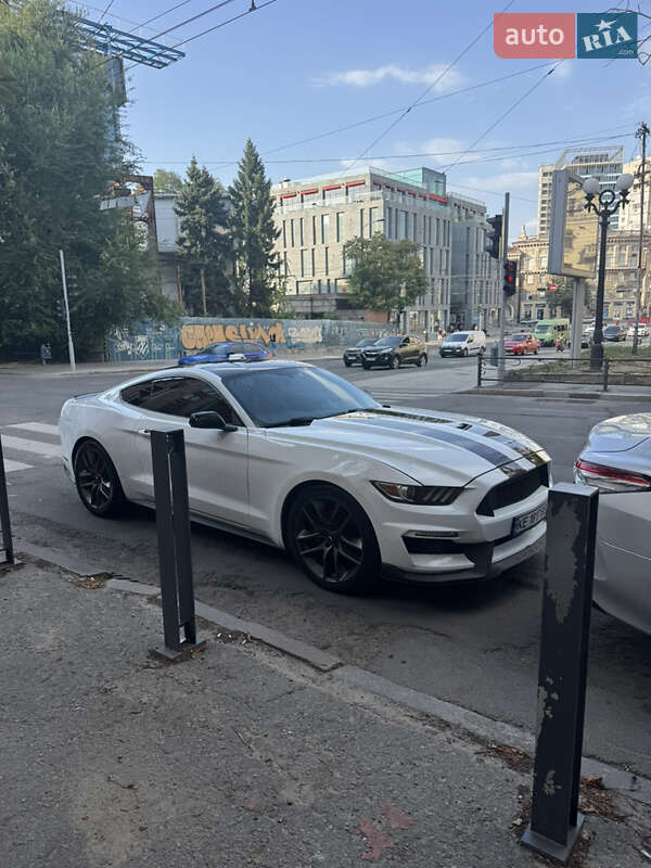 Купе Ford Mustang 2015 в Днепре фото 2 Купе Ford Mustang 2015 в Днепре