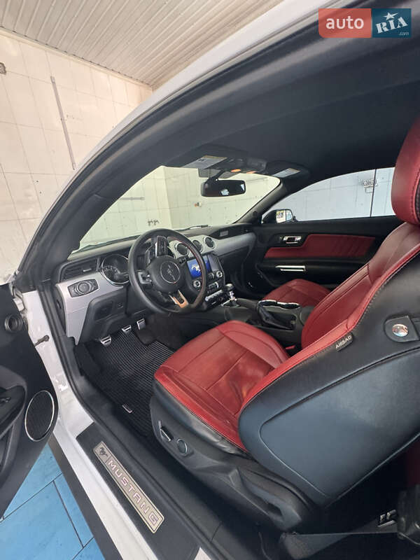 Купе Ford Mustang 2015 в Днепре фото 5 Купе Ford Mustang 2015 в Днепре