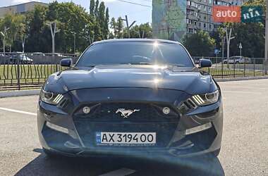 Купе Ford Mustang 2015 в 