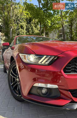 Купе Ford Mustang 2017 в 