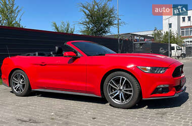 Кабриолет Ford Mustang 2015 в 