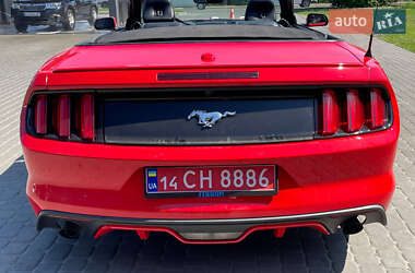 Кабриолет Ford Mustang 2015 в 