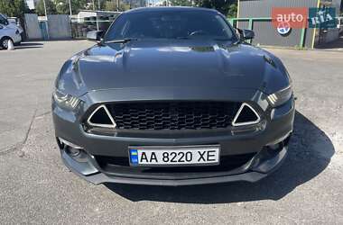Купе Ford Mustang 2015 в 