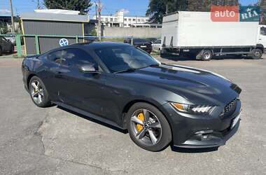 Купе Ford Mustang 2015 в 