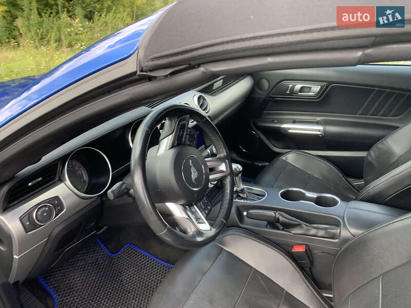 Кабриолет Ford Mustang 2018 в Киеве