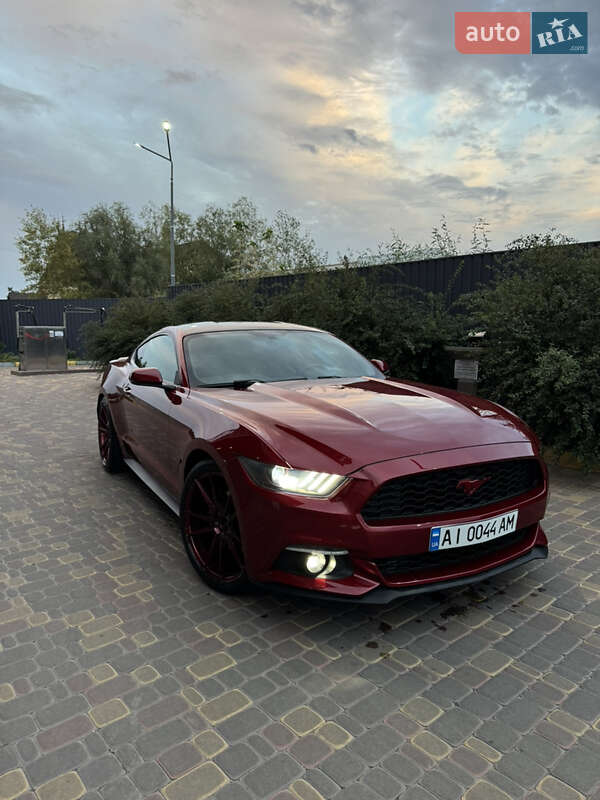 Купе Ford Mustang 2015 в Киеве