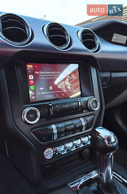 Купе Ford Mustang 2015 в 