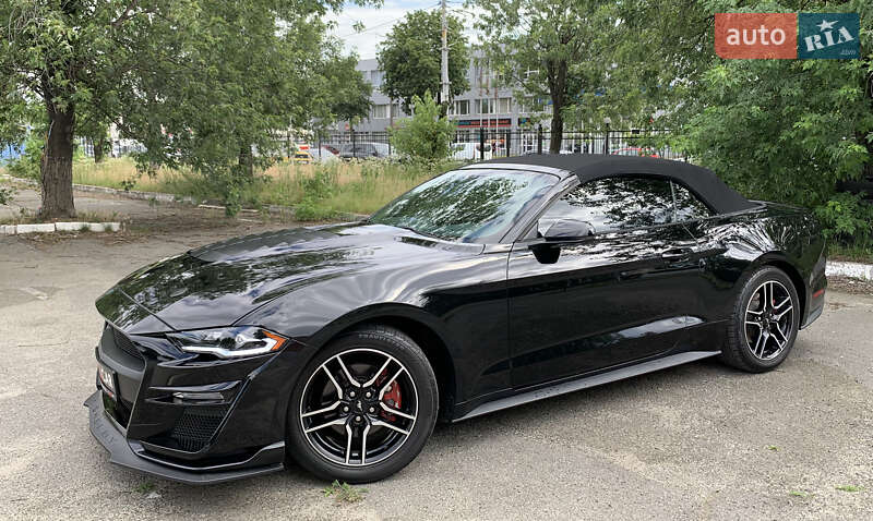 Кабріолет Ford Mustang 2019 в Києві