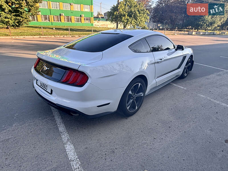 Купе Ford Mustang 2019 в Луцке
