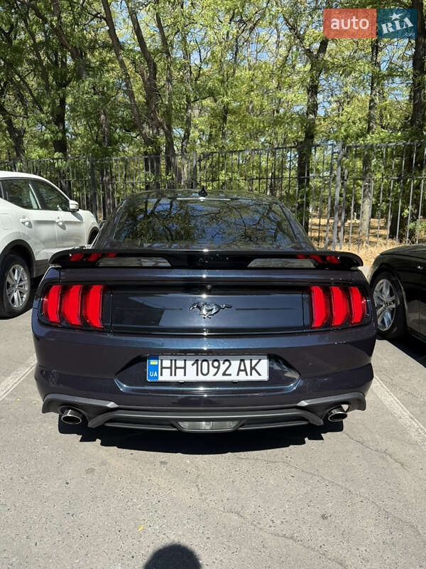 Купе Ford Mustang 2022 в Одесі