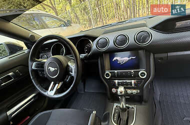 Купе Ford Mustang 2022 в 