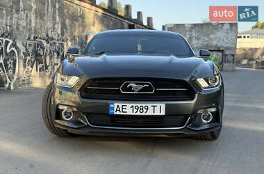 Купе Ford Mustang 2015 в 