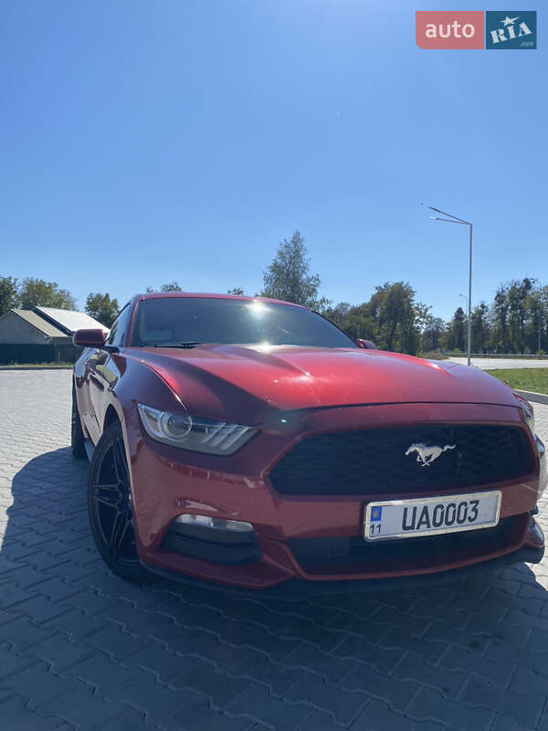 Купе Ford Mustang 2016 в Тульчине
