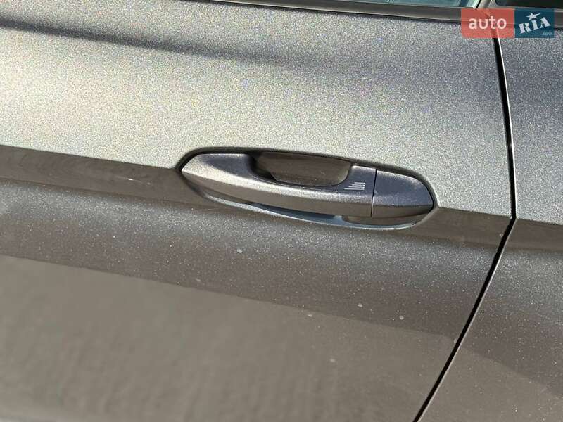 Купе Ford Mustang 2016 в Киеве фото 14 Купе Ford Mustang 2016 в Киеве