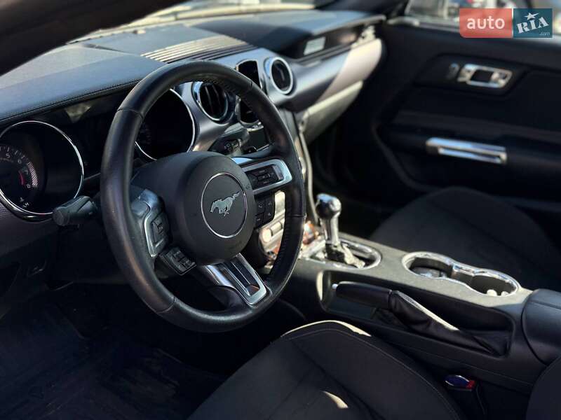 Купе Ford Mustang 2016 в Киеве фото 18 Купе Ford Mustang 2016 в Киеве