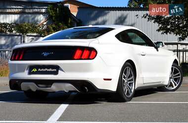 Купе Ford Mustang 2017 в 