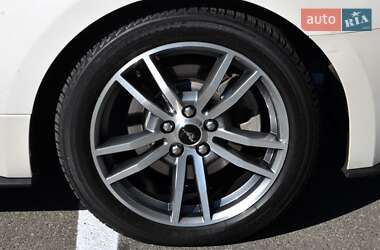 Купе Ford Mustang 2017 в 
