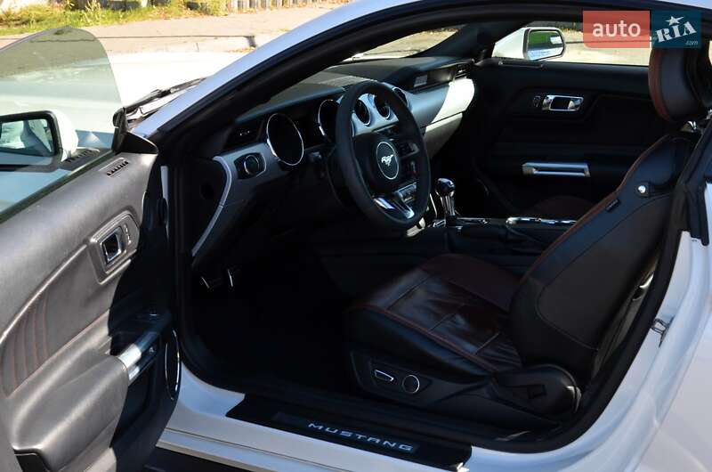 Купе Ford Mustang 2017 в Киеве