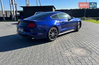 Купе Ford Mustang 2015 в 
