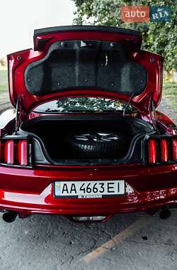 Купе Ford Mustang 2015 в 
