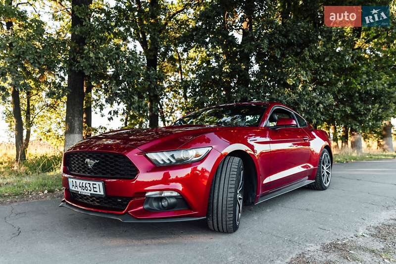 Купе Ford Mustang 2015 в Киеве
