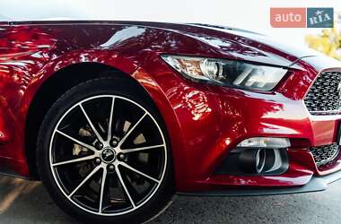 Купе Ford Mustang 2015 в 