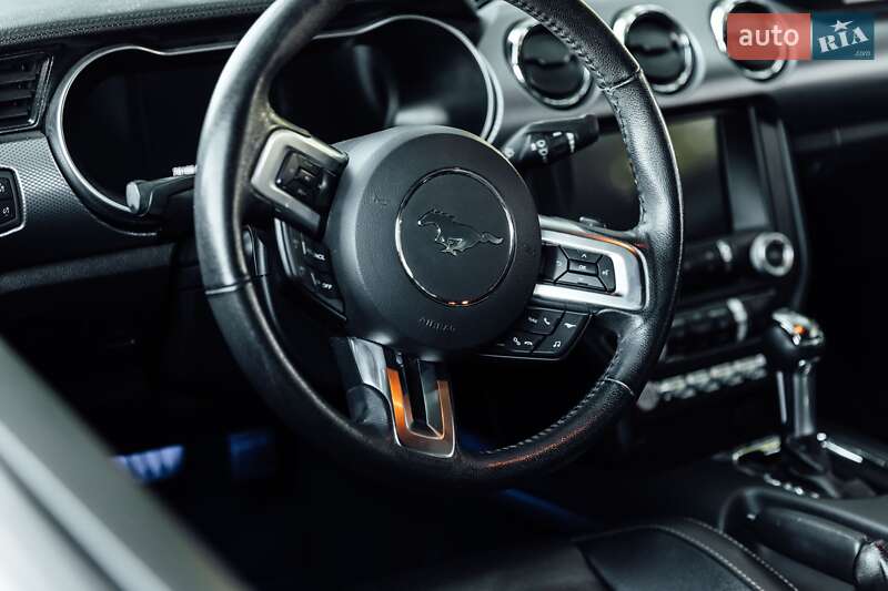 Купе Ford Mustang 2015 в Киеве