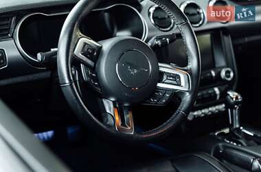 Купе Ford Mustang 2015 в 
