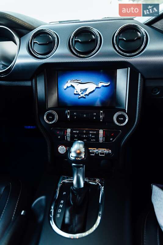 Купе Ford Mustang 2015 в Киеве