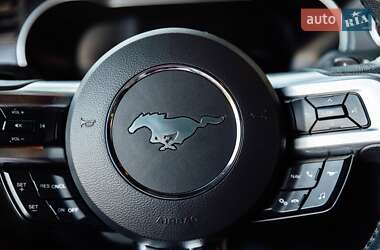Купе Ford Mustang 2015 в 