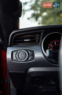 Купе Ford Mustang 2015 в 