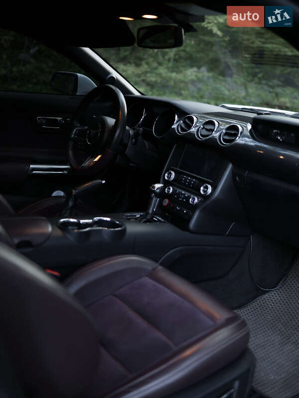 Купе Ford Mustang 2015 в Ужгороде