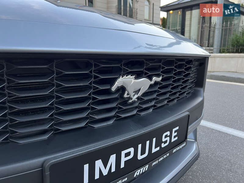 Кабриолет Ford Mustang 2024 в Киеве