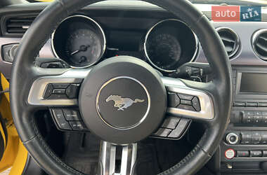 Купе Ford Mustang 2017 в 