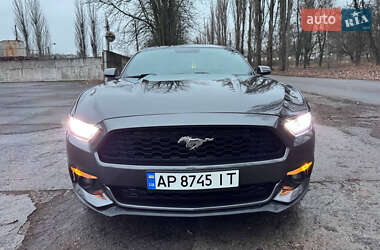 Купе Ford Mustang 2015 в 