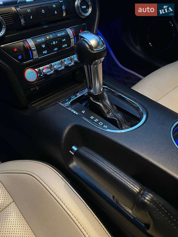 Купе Ford Mustang 2015 в Киеве фото 27 Купе Ford Mustang 2015 в Киеве