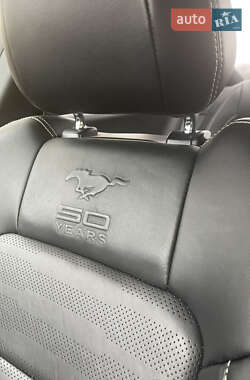 Купе Ford Mustang 2015 в 
