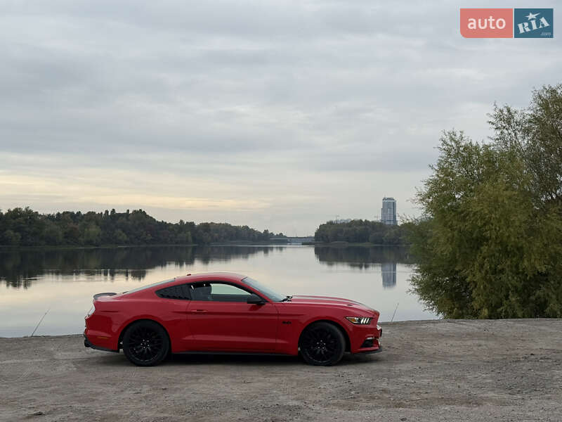 Купе Ford Mustang 2017 в Киеве