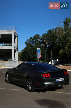 Купе Ford Mustang 2015 в 
