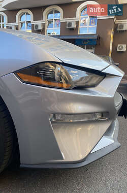 Купе Ford Mustang 2019 в 