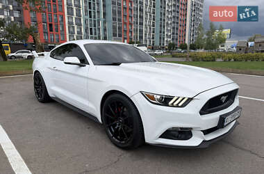 Купе Ford Mustang 2017 в 