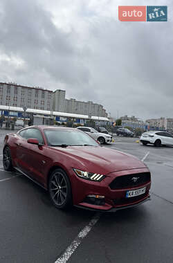 Купе Ford Mustang 2015 в 