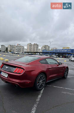 Купе Ford Mustang 2015 в 