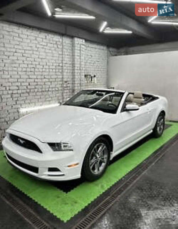 Кабріолет Ford Mustang 2014 в Харкові фото 3 Кабріолет Ford Mustang 2014 в Харкові